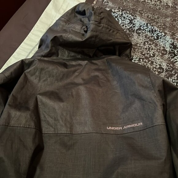 UNDER ARMOUR 3XL JACKET with hood, never worn. - Picture 11 of 11